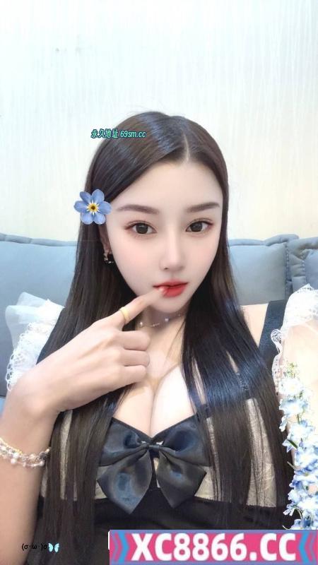 小月亮御姐一线天