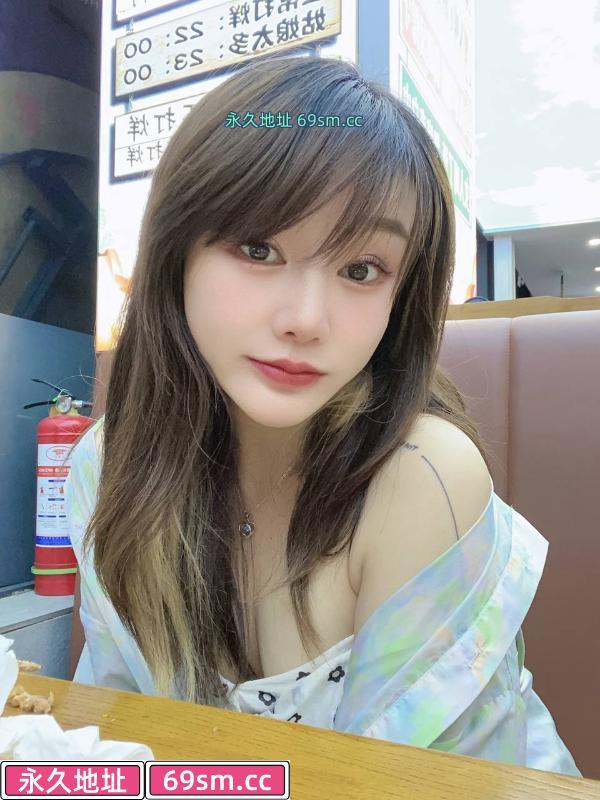 性感兼职小姐姐