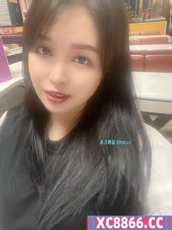大奶小白兔老师