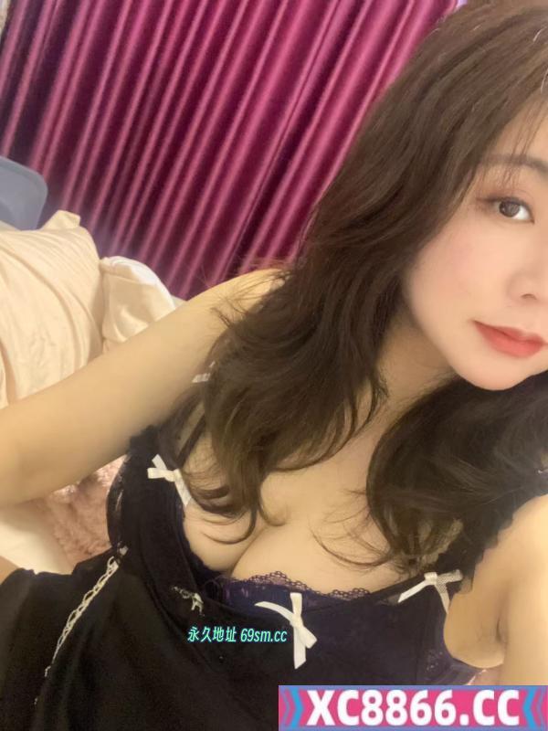 大胸少妇抓龙筋