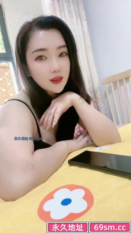 白嫩巨乳乐乐