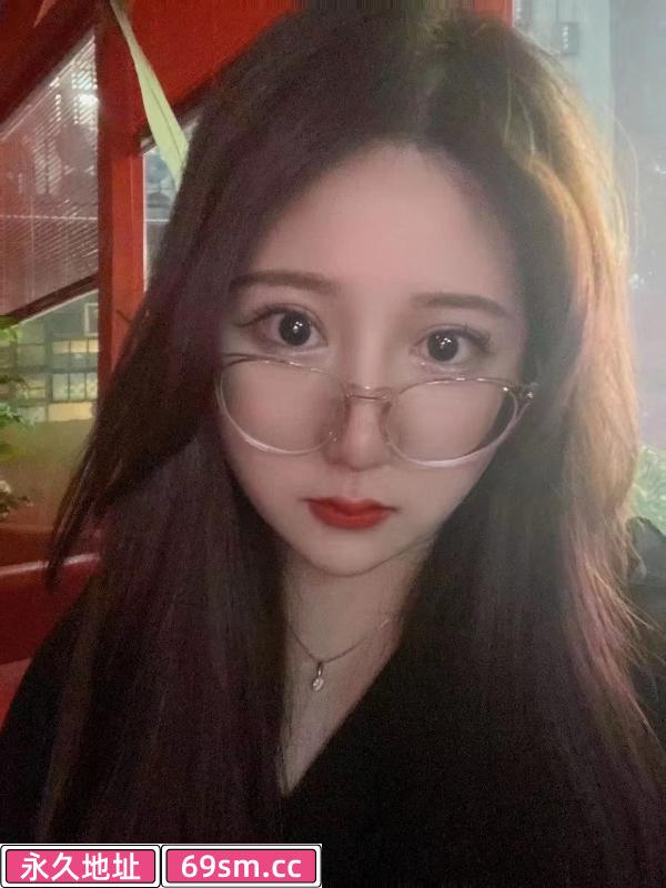 滨湖小美女珞珞
