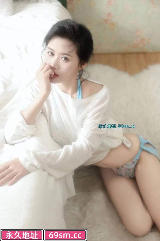 甜美清纯性感妹子