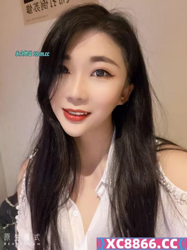 大长腿眼镜美女安妮