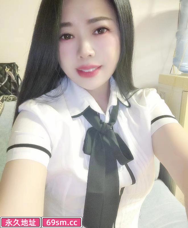 大胸小姐姐