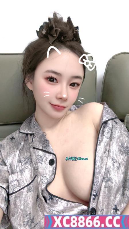 惠城舌吻旗袍骚女