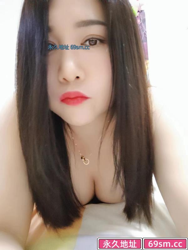 妩媚迷人的少妇