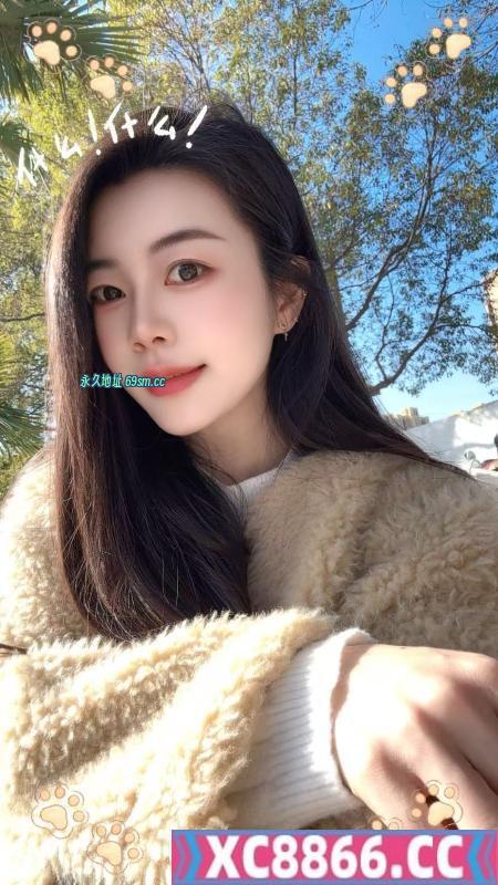 性感悦悦小美女