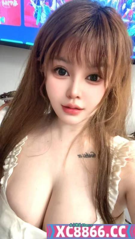 潮喷大胸老师画画