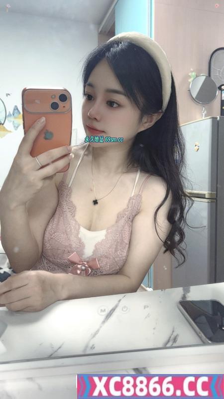 颜值美乳花花