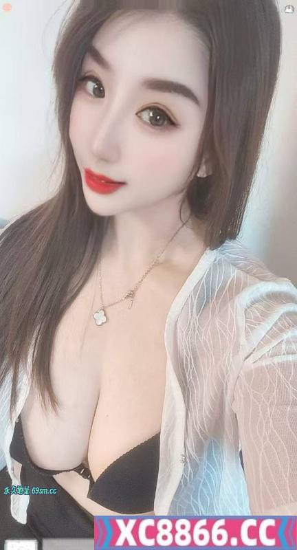 高挑大胸风骚妹子