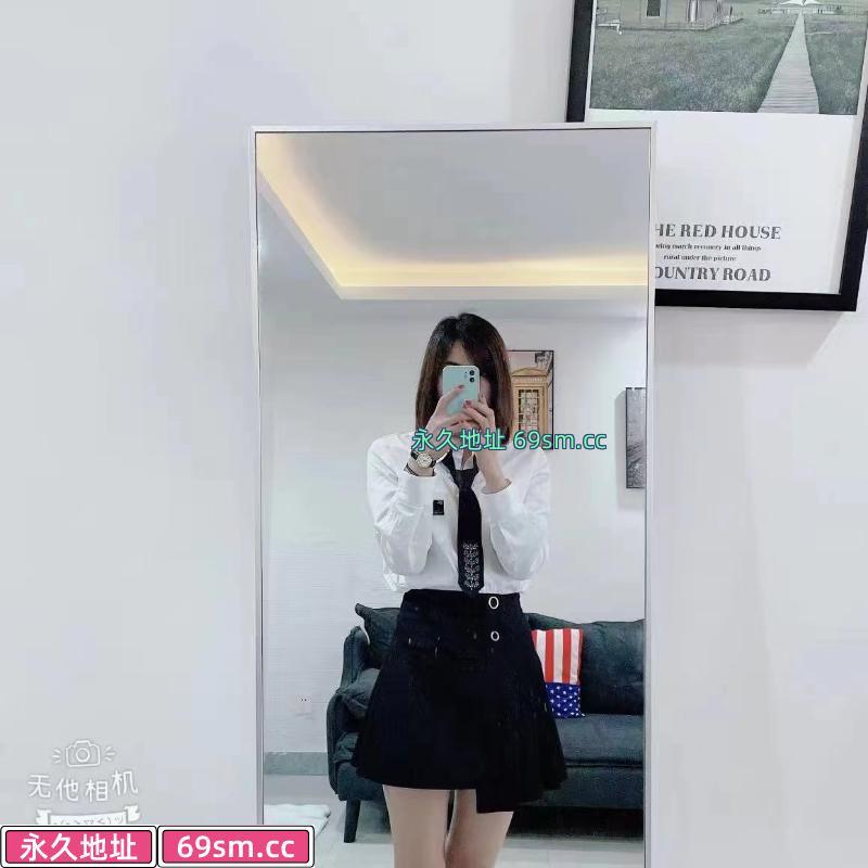 美丽大方高挑的小姐姐