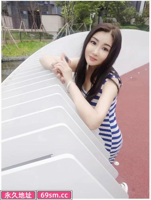 大屁股少妇 美娜