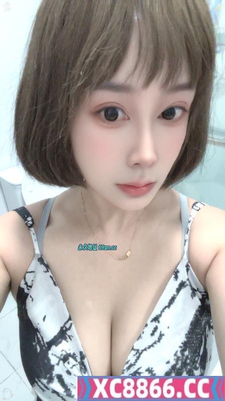 可爱腼腆大胸小妞