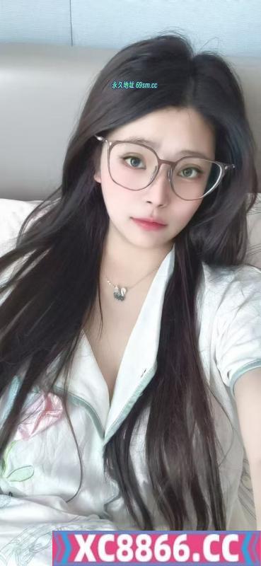 丰满巨乳骚货
