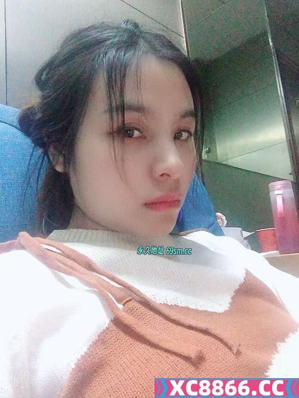 汉口火车站小女人
