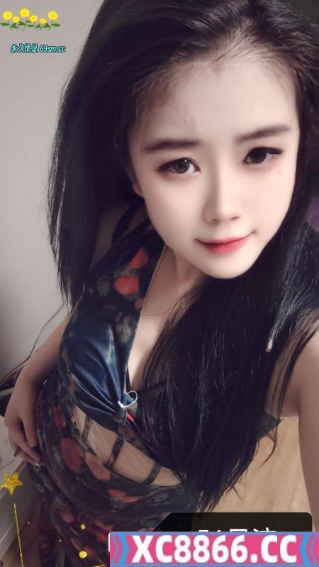 可撕的碎花裙御姐
