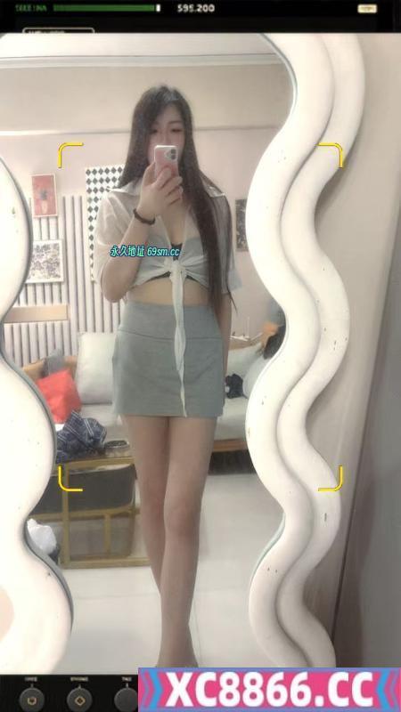 白丝高跟长腿学妹