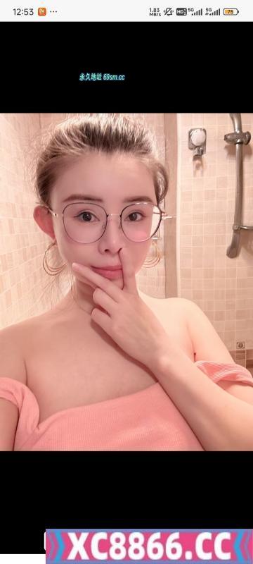 S型身材高颜值小姐姐