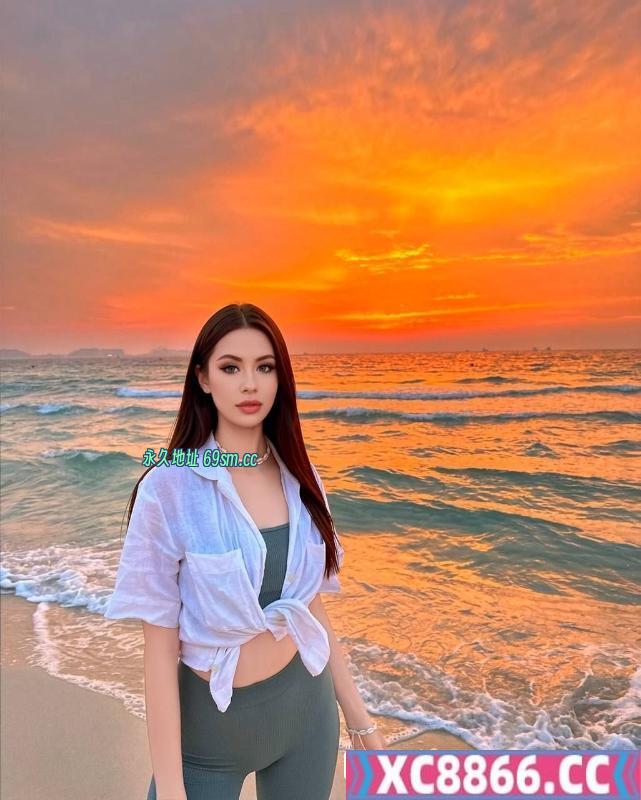 上海出击零零后大奶妹