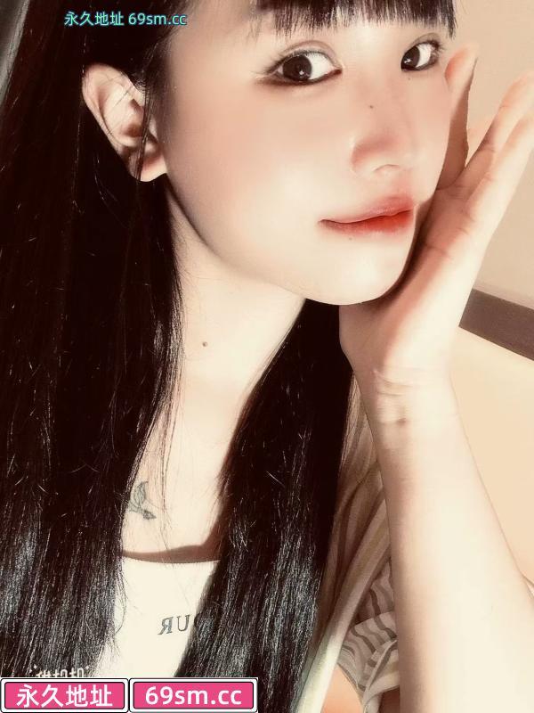 江岸温柔小美