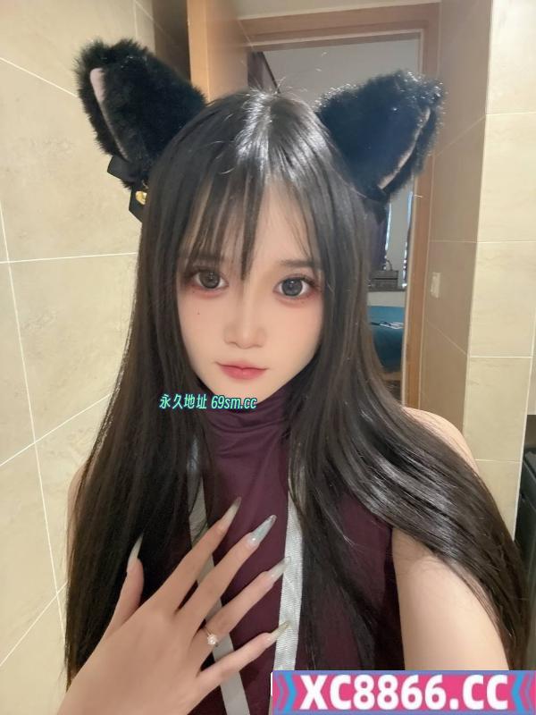 开朗美女狗儿老师
