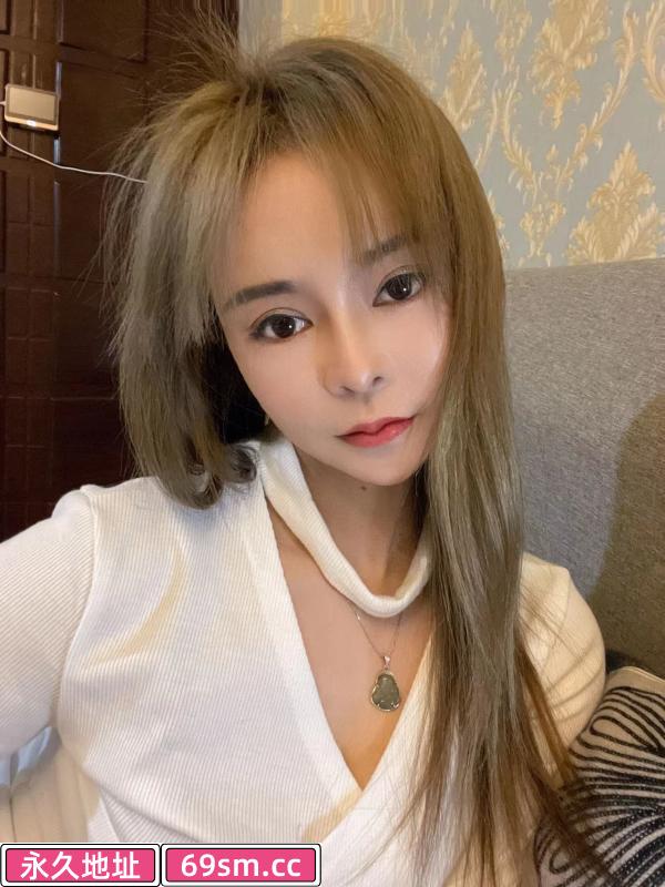 武侯娇小玲珑妹子