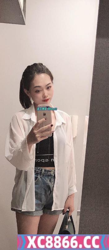 甜美型小美女