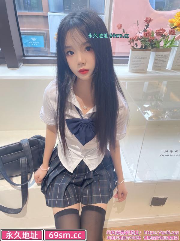 娇小玲珑的妹子