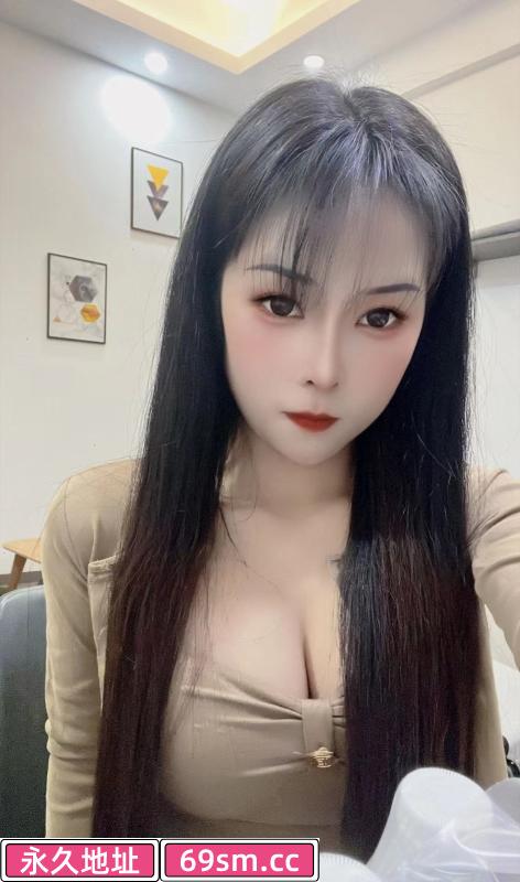 武昌商场导购女孩