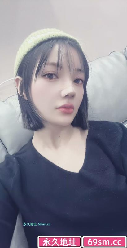 年轻白皙的mm