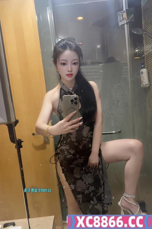 翘臀大奶柒柒