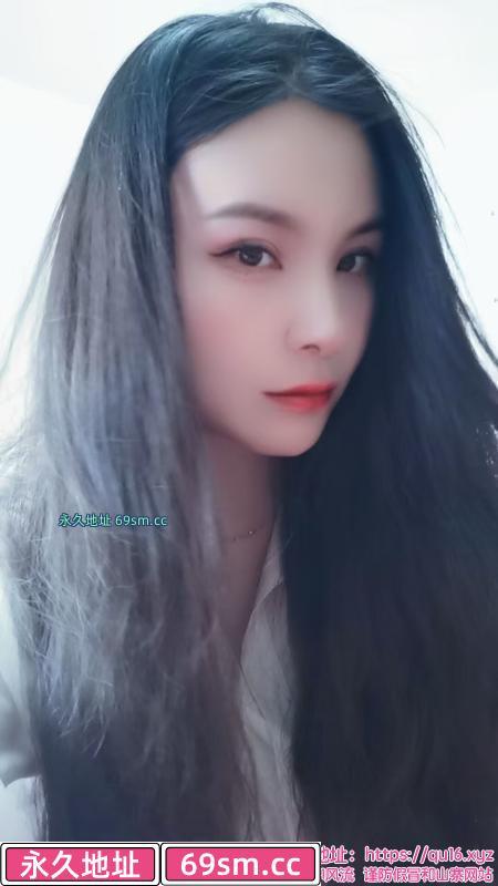 汉口火车站娇小妹子