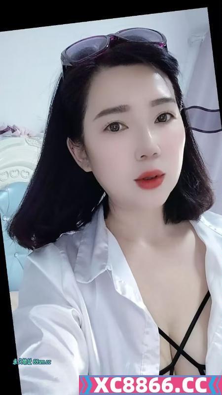 瑶海白皙大胸乐乐