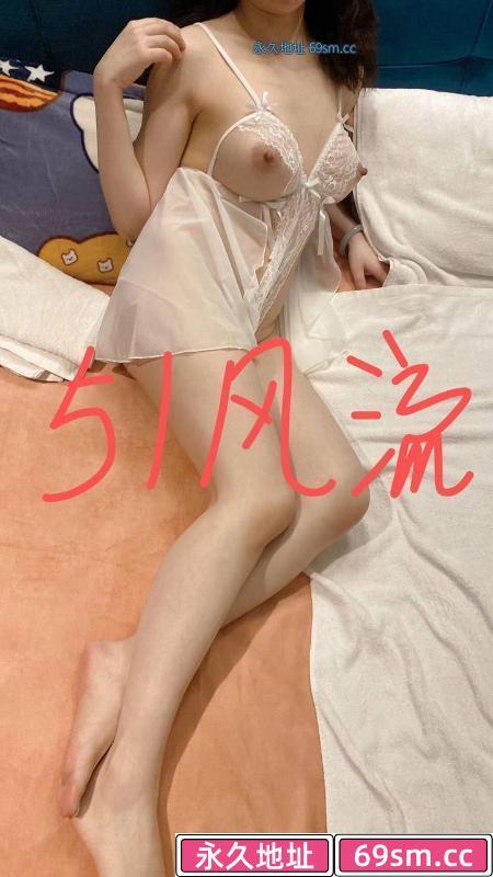 上城区翘臂长腿少女