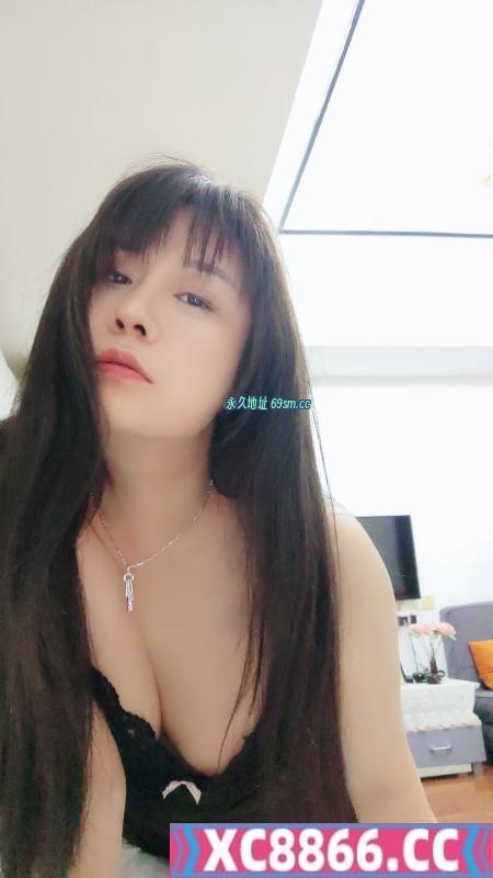 舌吻御姐静静