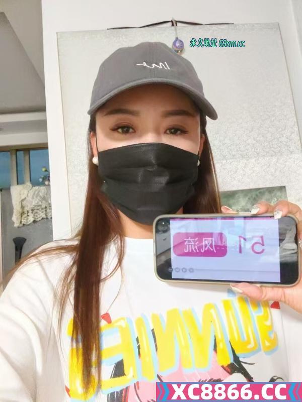 前凸后翘大奶妹