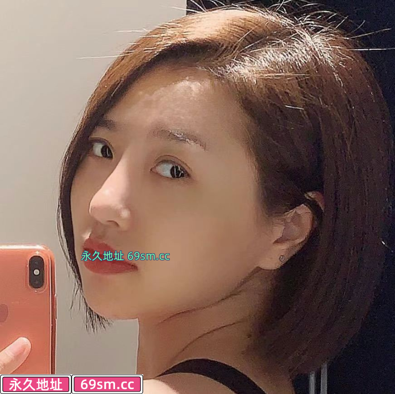 服务型知性美女