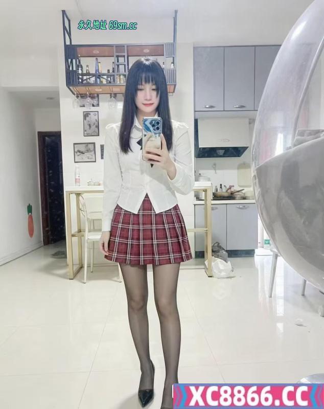 洪山制服长腿美女