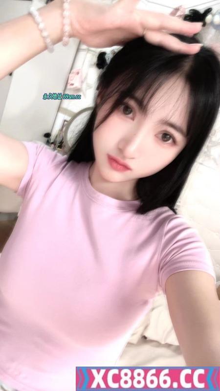 大胸肥臀小姐姐