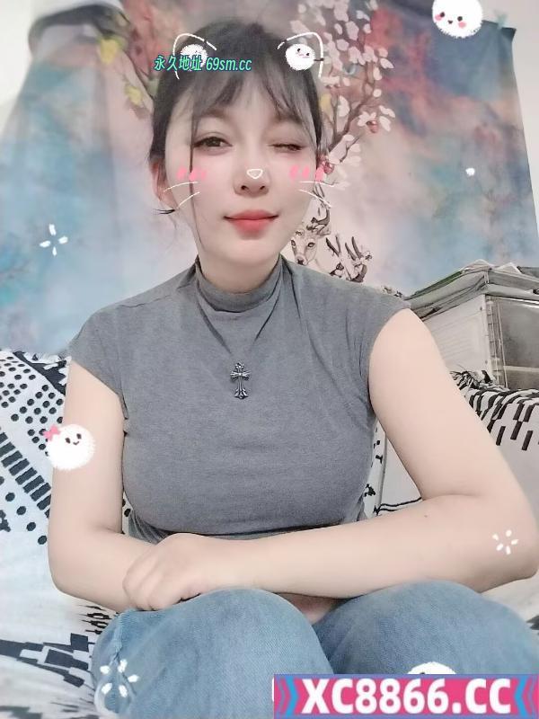 巨乳少妇花儿