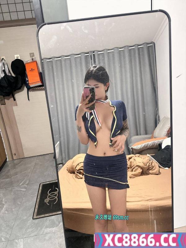 南开童颜大胸嫩妹