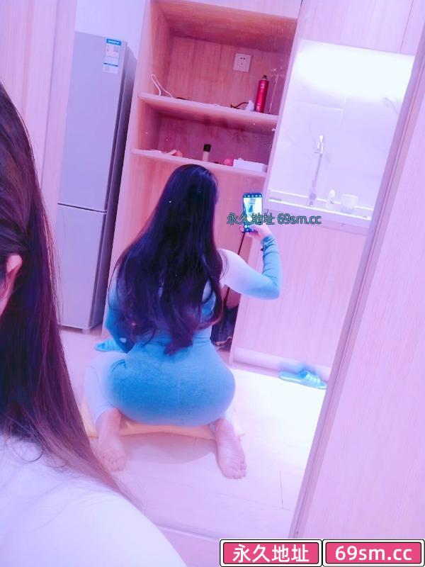 海珠韵味性感骚货