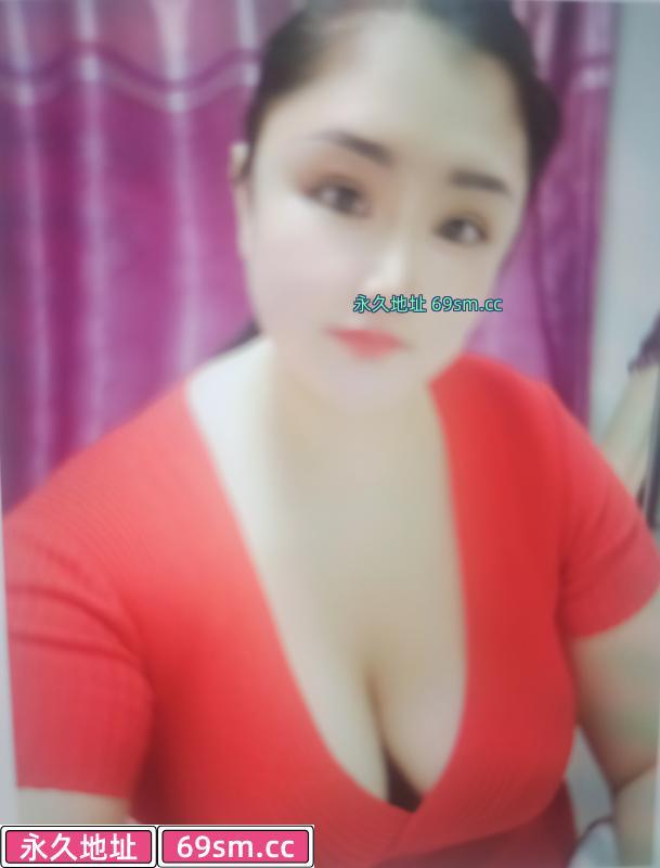 丰满大胸妹