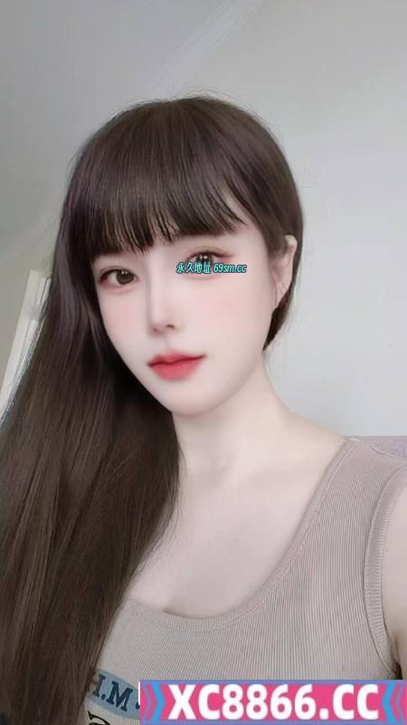 官渡肤白大胸女友