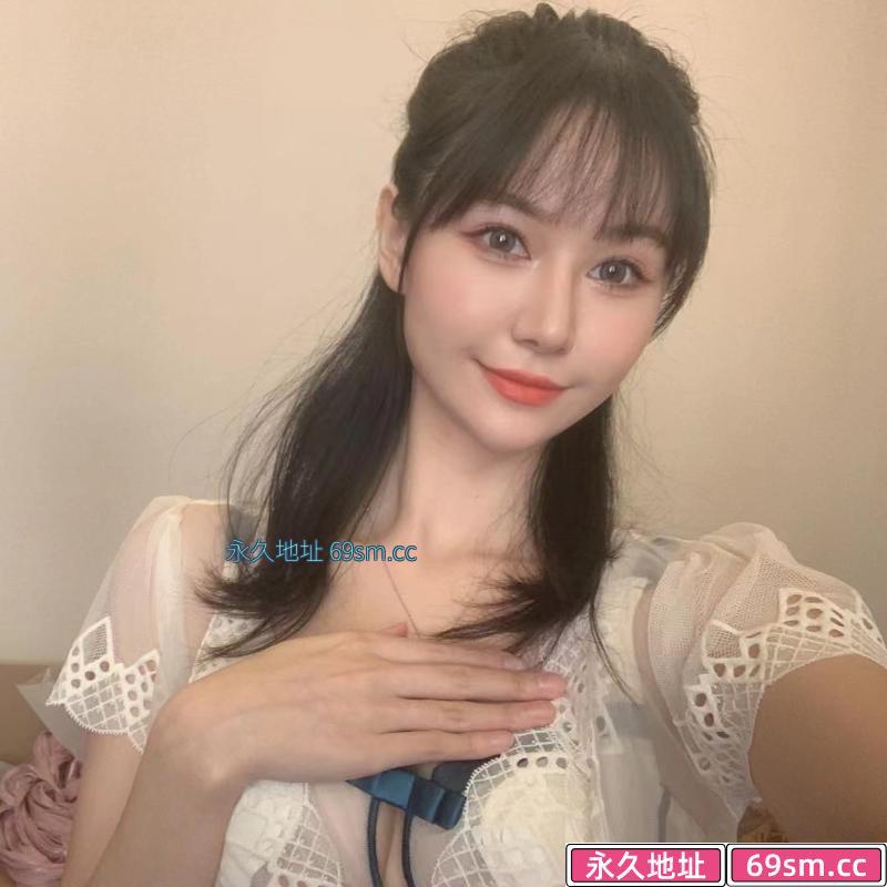 粉嫩少妇