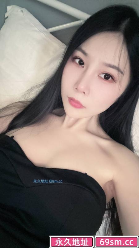 清纯颜值长腿妹子