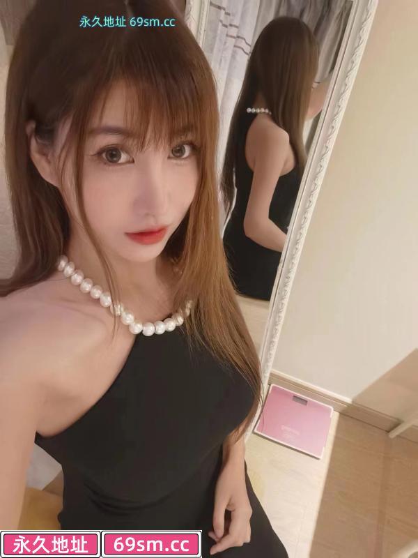 长腿御姐范朵朵