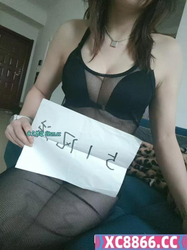 三百一发大胸少妇