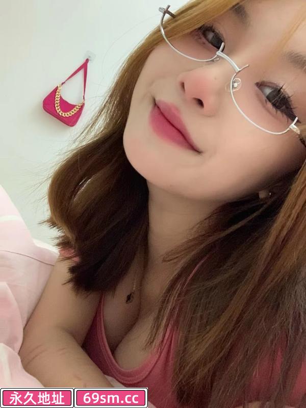 夜店上班的兼职妹妹